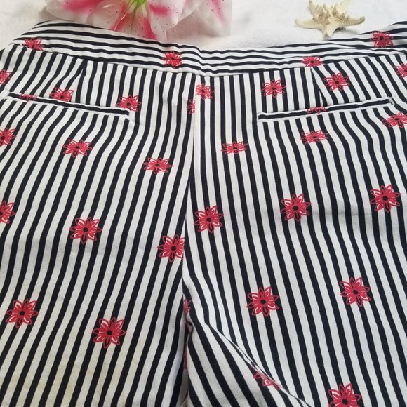 ❤️🛍️ Joe Fresh Black and White Shorts Size 12❤️🛍️ - Picture 3 of 10